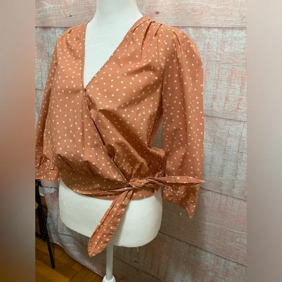 Madewell Wrap Top in Star Scatter in Peach Size XS - Picture 6 of 7